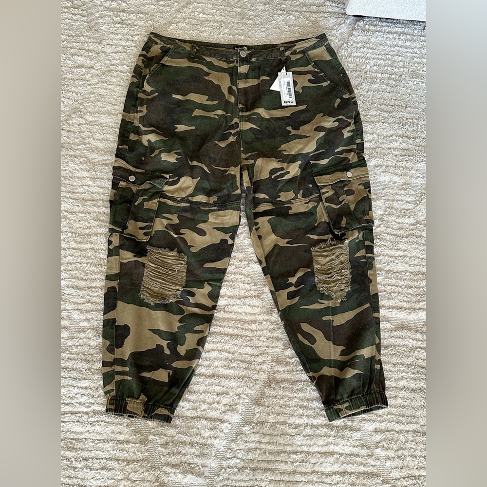 Pretty Little Thing PLT Camo Pants
